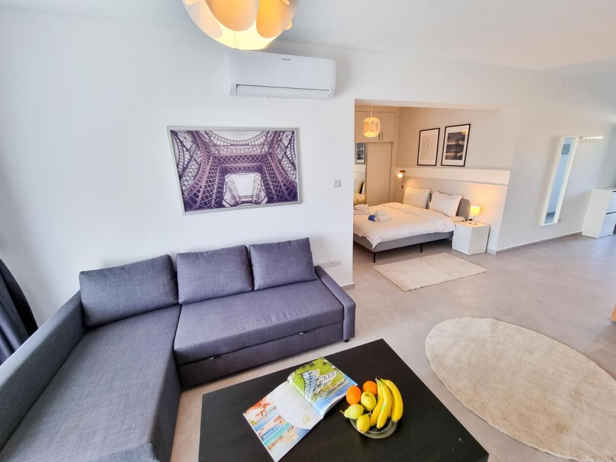 Helena Pool Apartments in Caesar Blue Resort Rizokarpaso Bagian luar foto